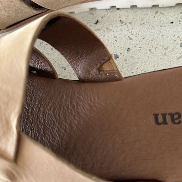 L.L. Bean Women's Natural Tan Leather Straps Slides Casual Sandals Size 9 NWOT - Picture 7 of 12